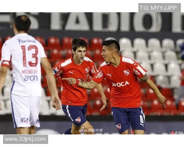 纽维尔老男孩与阿根廷独立的激烈对决揭示足球战术与球队精神的碰撞